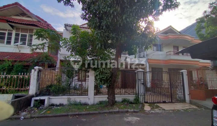 Dijual Cepat Rumah 2 Lantai di Gading Kirana Timur