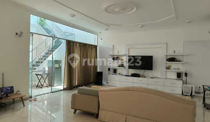 Dijual Rumah 3 Lantai di Pantai Sanur Ancol Timur