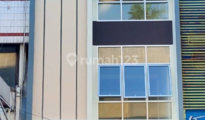 Dijual Ruko Boulevard Raya 3 Lt Sebelah Resto Padang