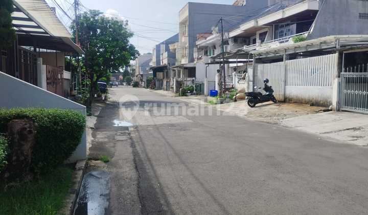 Dijual Rumah Tua Hitung Tanah di Summagung