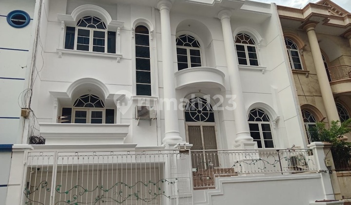 Rumah Villa Gading Indah Bisa Untuk Usaha 