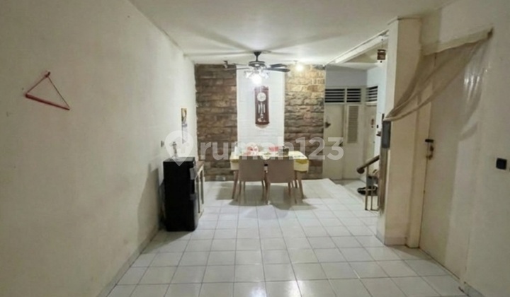 For Sale: Pelepah Kuning House, 6x20, 3-Car Road For Sale: Pelepah Kuning House, 6x20, 3-Car Road