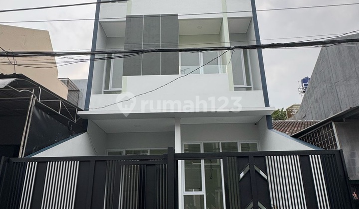 Dijual Brand New Modern Minimalis Di Komplek Cengkir Barat 