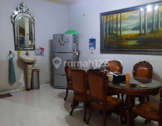 Taman Modern Rumah 2 Lantai Cakung Jakarta Timur 2