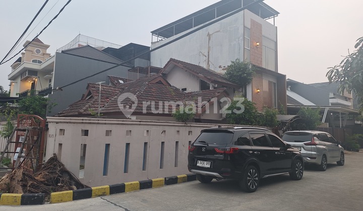 Dijual.rumah Tua Puspa.gading Kelapa Gading Jakarta Utara