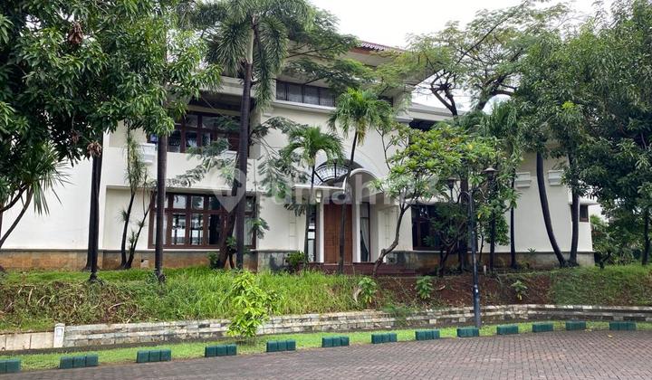 Dijual Rumah Hoek Tampak Siring, Bukit Gading Villa