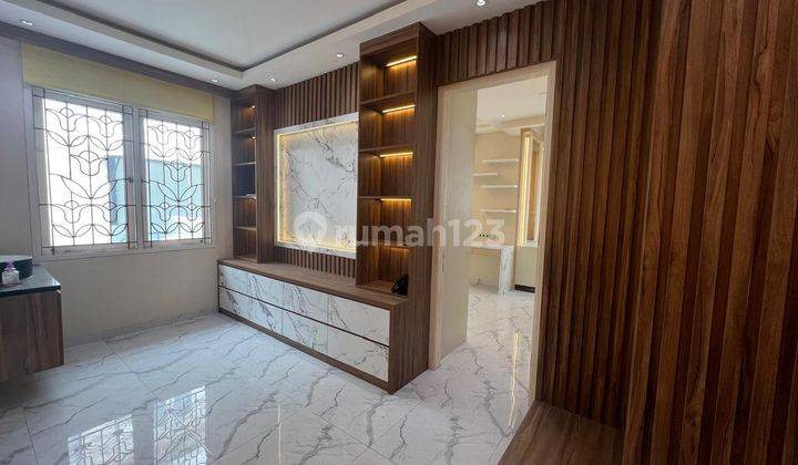 Dijual Rumah Mewah Bukit Gading Mediterania Rumah Hoki, Hoek, Ngantong  1