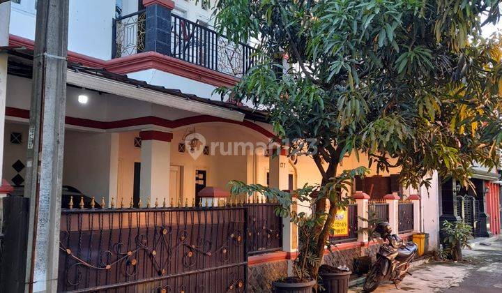 Dijual Rumah 2 Lantai di Sukahati, Cibinong 1