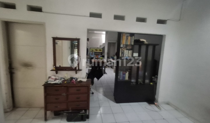 For Rent Luxury House in Bogor City 4 Bedrooms & 2 Bathrooms Nice House at Jl. Jayadewata Ix Block J9 No. 10, Balungbangjaya, West Bogor, Bogor City, West Java, Indonesia, 16116, West Bogor For Rent Luxury House in Bogor City 4 Bedrooms & 2 Bathrooms Nice House at Jl. Jayadewata Ix Block J9 No. 10, Balungbangjaya, West Bogor, Bogor City, West Java, Indonesia, 16116, West Bogor