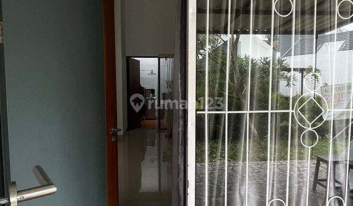 Dijual Rumah Bonus Tanah Luas, Lokasi di Jalan Utama Gor Pakansari 2