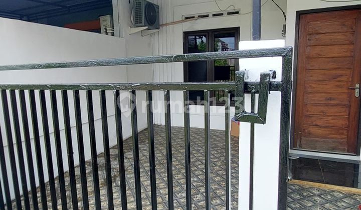 Minimalist House Behind Krr, Ciomas 2