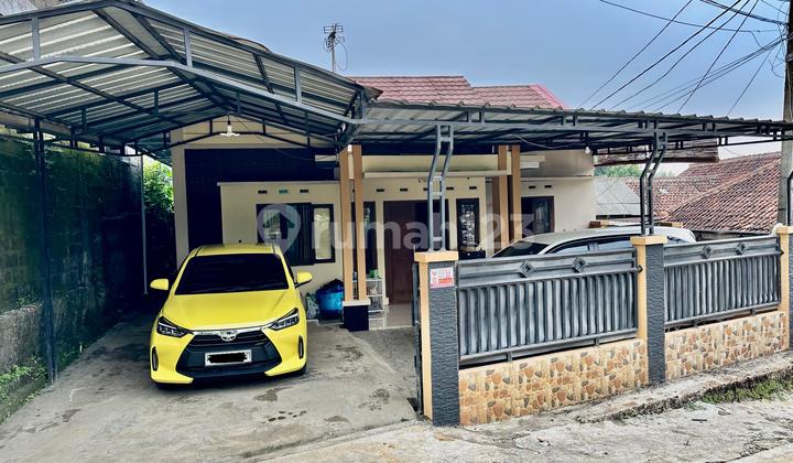 Dijual Rumah Strategis, Lega Dekat Lampu Merah Karadenan