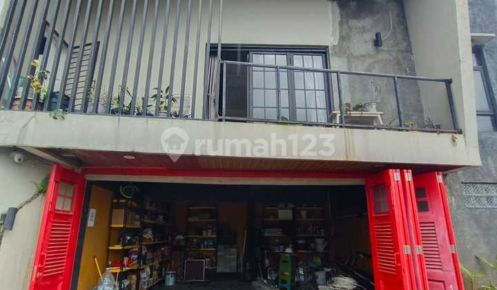 Rumah 3 lantai di dekat Sumarcon Bogor bonus Kitchen set