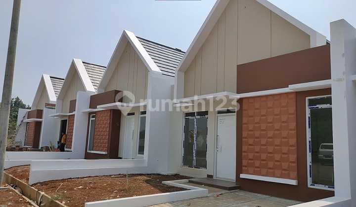 tampak depan rumah siap huni di terracotta