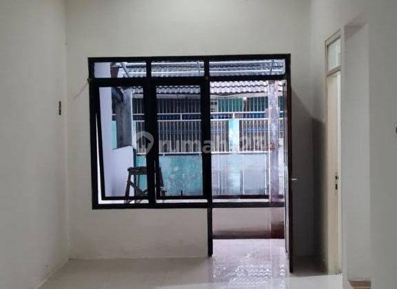 Dijual Rumah Siap Huni, di Jalan Johar Cimanggu 2