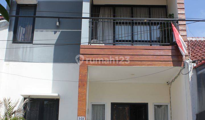 Dijual Rumah 2,5 Lantai, Sudah Renovasi, Banyak Bonus 1