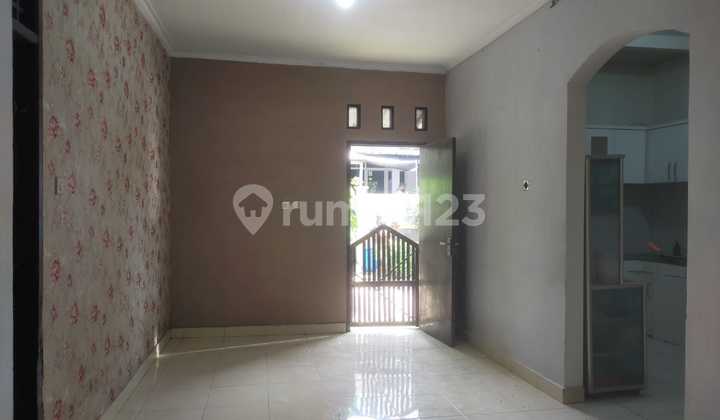 Bismillah Jual Rumah Siap Huni di Vbi 2, Posisi Hook Hadap Timur, Full Kitchen Set 2