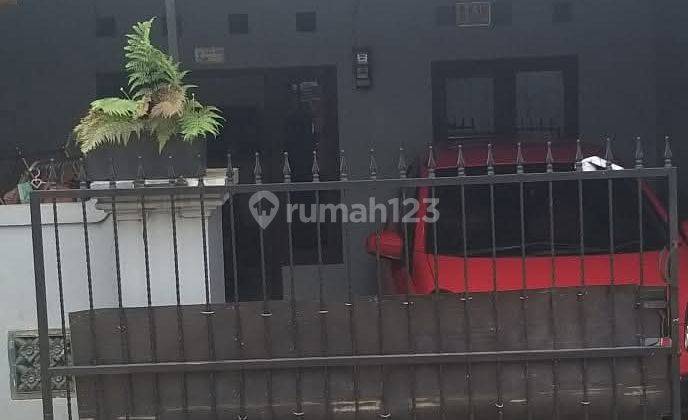Disewakan Rumah 2 Lantai Di Sukahati, Cibinong 1