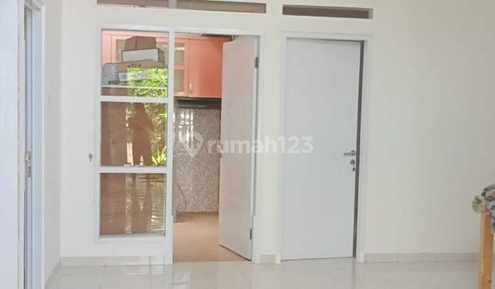 ruang keluarga dijual. rumah banyak bonusnya, di