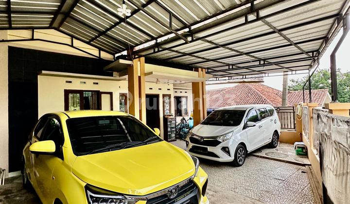 Dijual Rumah Strategis, Lega Dekat Lampu Merah Karadenan 2