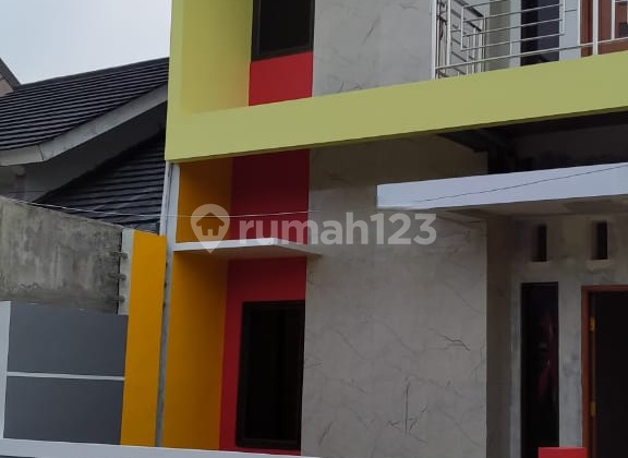 Disewakan Rumah 3 Lantai;6 Kamar Tidur, 5 Kamar Mandi 2