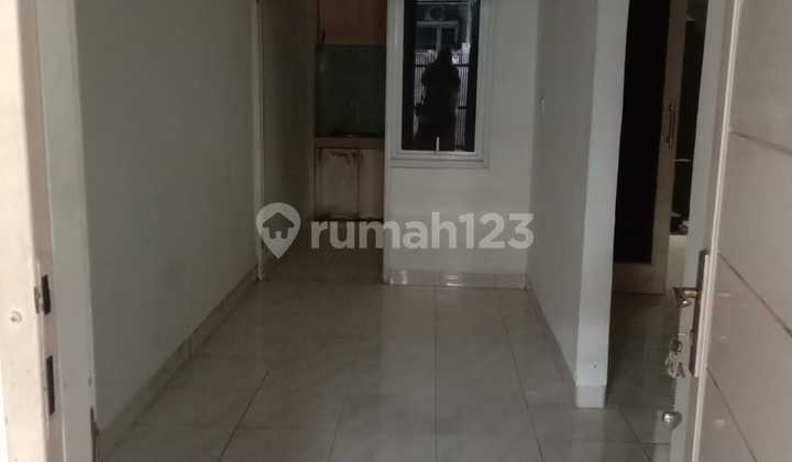 Ready-to-Live House in Villa Bogor Indah 2, Strategic and Flood-Free 2