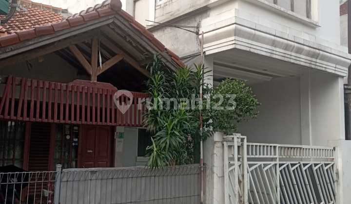 Jual Cepat Rumah 3 Lantai, Sudah Ada Gas Alam Di Kebon Pedes 2