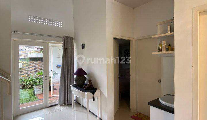 ruang keluarga rumah fullfurnish di rancamaya, view