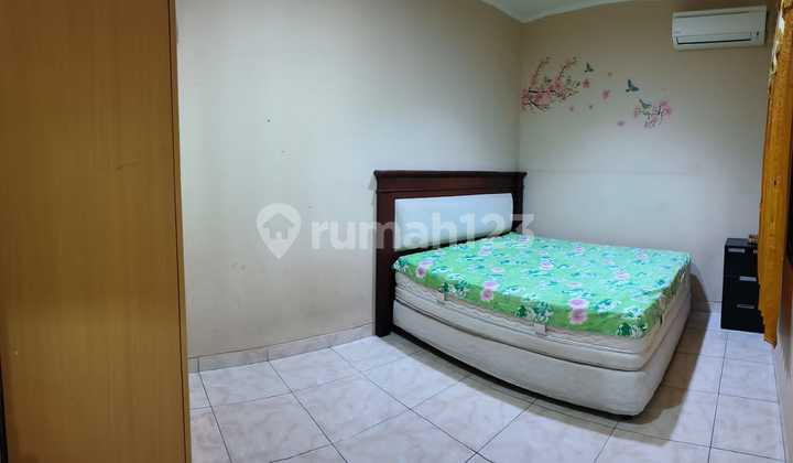 Rumah dengan 2 carport di vila bogor indah 2 1