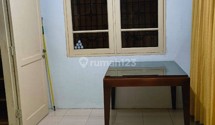 Rumah dengan 2 carport di vila bogor indah 2 8