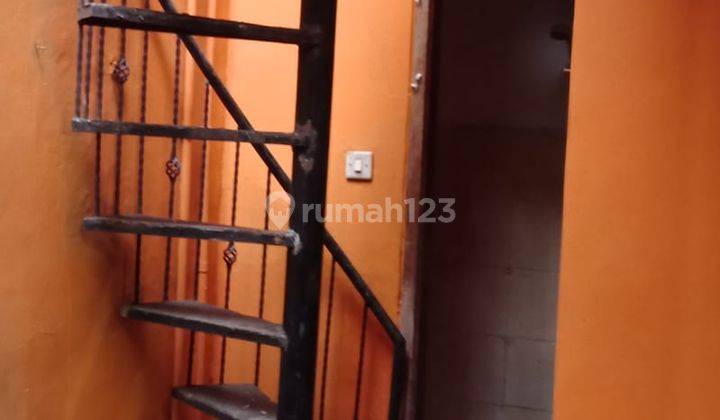 Rumah  hook 2  lantai  asri siap huni di bukit cimanggu city 7
