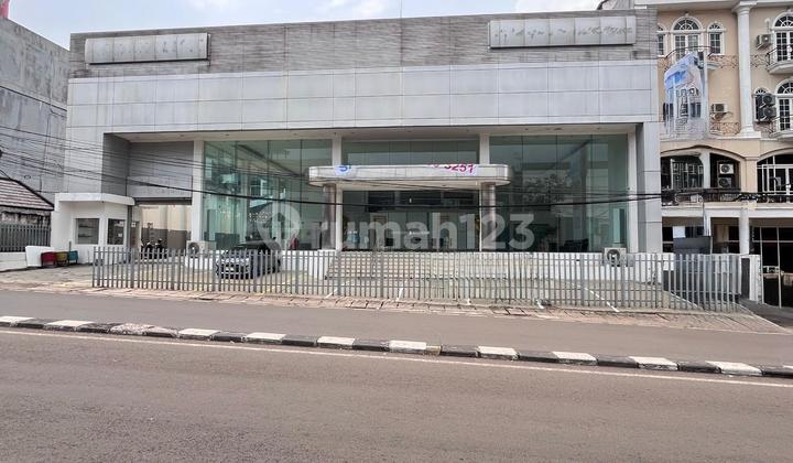 Bangunan Gedung Ex Showroom Lokasi Radio Dalam Raya Jakarta Selatan Bangunan Gedung Ex Showroom Lokasi Radio Dalam Raya Jakarta Selatan
