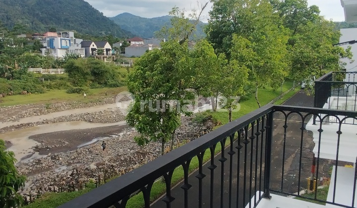 Rumah Mewah Plus Furniture View Gunung Di Sentul City 2