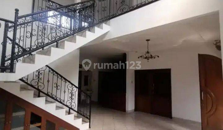 Disewakan Cepat Rumah Semi Furnish Rapi di Tebet Jakarta Selatan  1