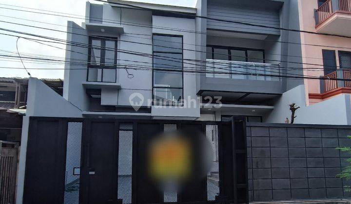 Jual Cepat Rumah Brand New 2 Lt di Sunrise Garden Jakarta Barat 1