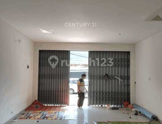 For Sale Fast 3-Story Strategic Shop House in Tanjung Priok, North Jakarta For Sale Fast 3-Story Strategic Shop House in Tanjung Priok, North Jakarta