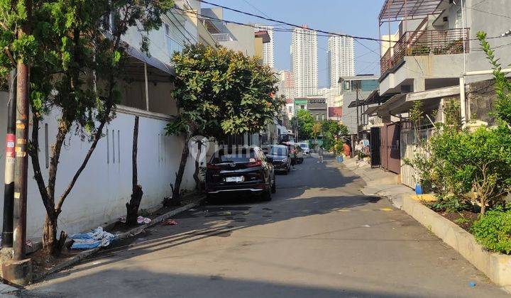 Jual Cepat Rumah Tua Hitung Tanah di Muara Karang Jakarta Utara 1