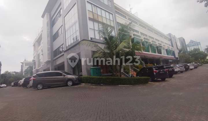 Ruko 31/2 Lantai di Komplek Niaga Mediterania Pik 1 Jakarta Utara