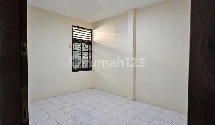 For Rent: 2-Story Neat and Ready-to-Occupy House in Sunter, Sunter Hijau, North Jakarta. 2