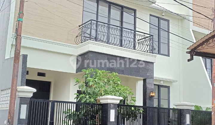House for Sale, Strategically Located, Safe, Comfortable in Kalibata, South Jakarta