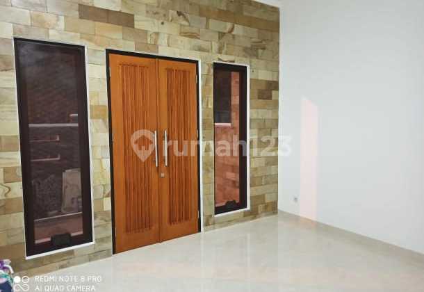 Rumah Cluster Bagus Siap Huni 2,5 Lantai di Lippo Karawaci Tangerang 2