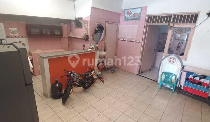 Quick Sale House by Kemandoran Raya Road Kebayoran Lama South Jakarta