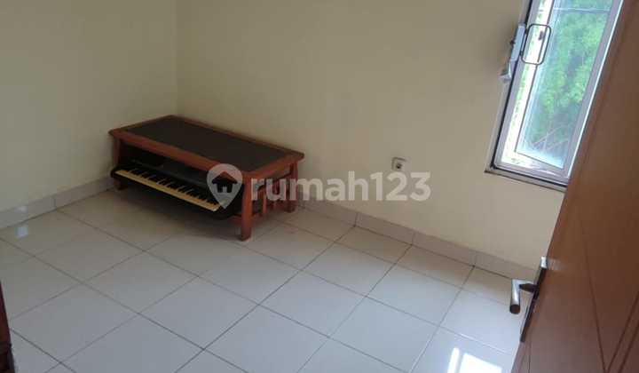 Rumah Hoek di Gading Serpong Sektor 1C, Tangerang Banten 2