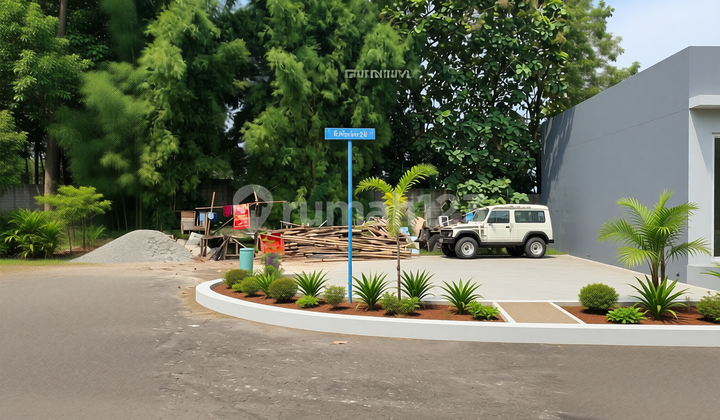 Translation: For Sale Corner Land Parcel in Griya Sutera Alsut Complex Translation: For Sale Corner Land Parcel in Griya Sutera Alsut Complex