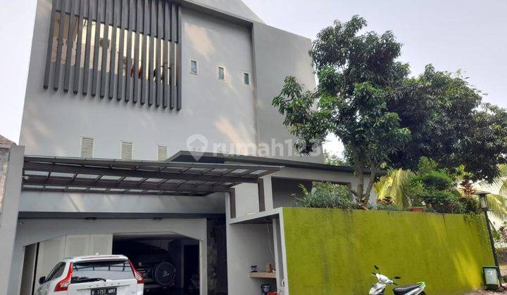 Dijual Rumah Mewah di Taman Tirta Golf BSD 1