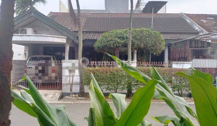 Dijual Rumah Hook Cantik Lokasi Strategis di Bukit Indah Ciputat 1