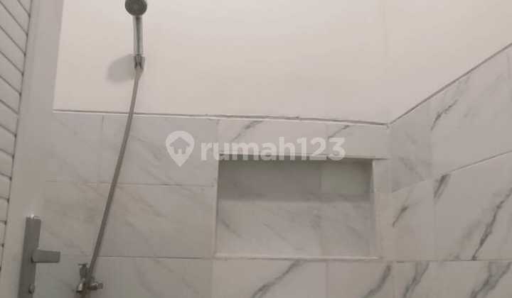 Active girls' boarding house near UNNES for sale, fully equipped with affordable price. 2