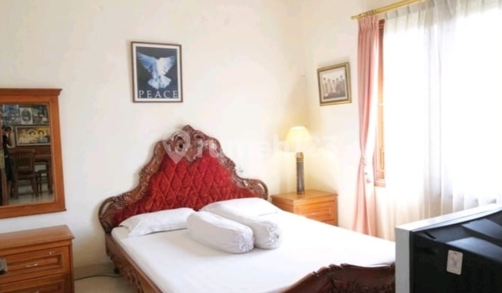 Rumah 2 lantai furnised di Mangesti gentan Bagus 8