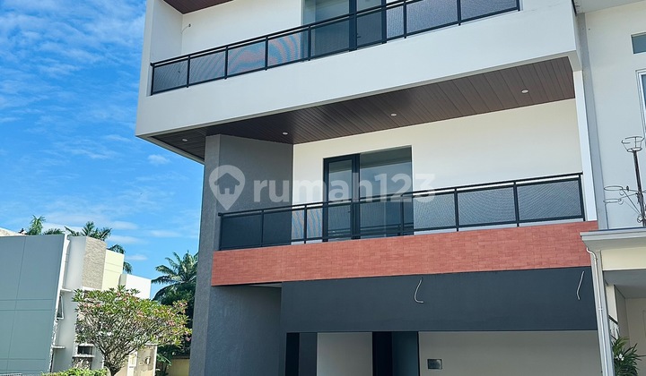 Alam Sutera House Near Laurensia 2