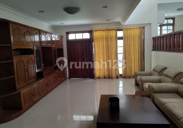 Rumah di Pondok Indah Duta Jakarta Selatan Rumah di Pondok Indah Duta Jakarta Selatan